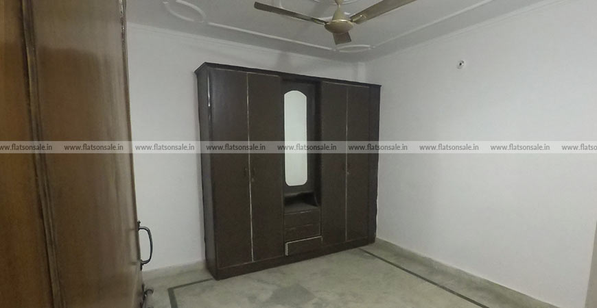 Raj nagar bedroom